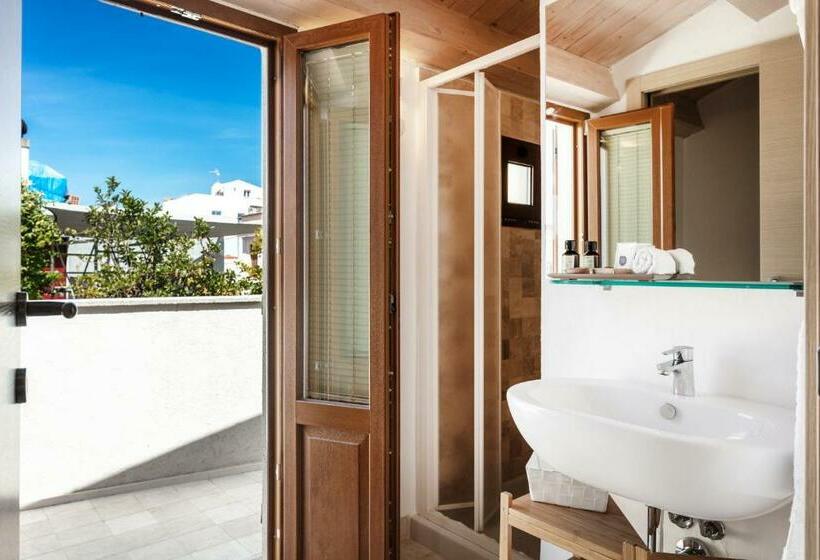 住宿加早餐  Reef Suites