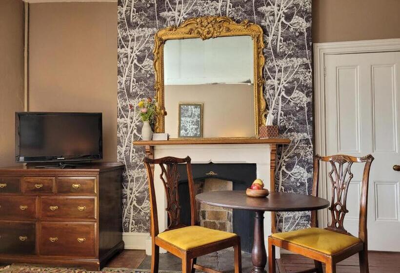 ベッドアンドブレックファースト The Old Vicarage