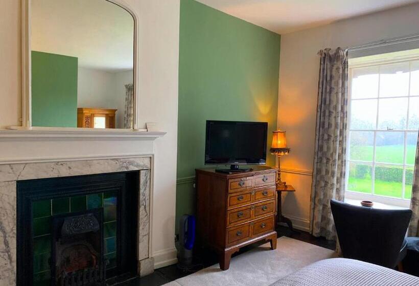 ベッドアンドブレックファースト The Old Vicarage