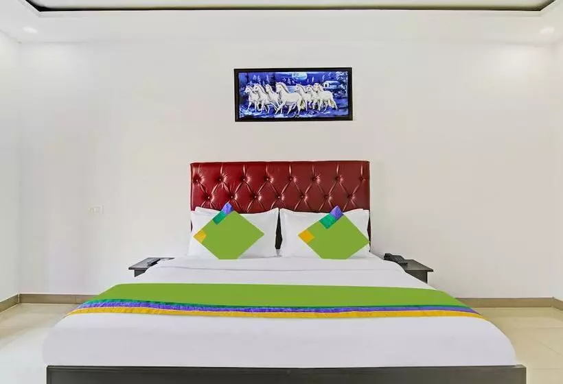 هتل Treebo Royal Empire Adarsh Nagar, Chandigarh