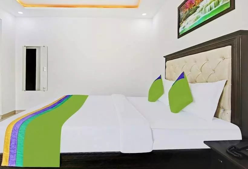 هتل Treebo Royal Empire Adarsh Nagar, Chandigarh