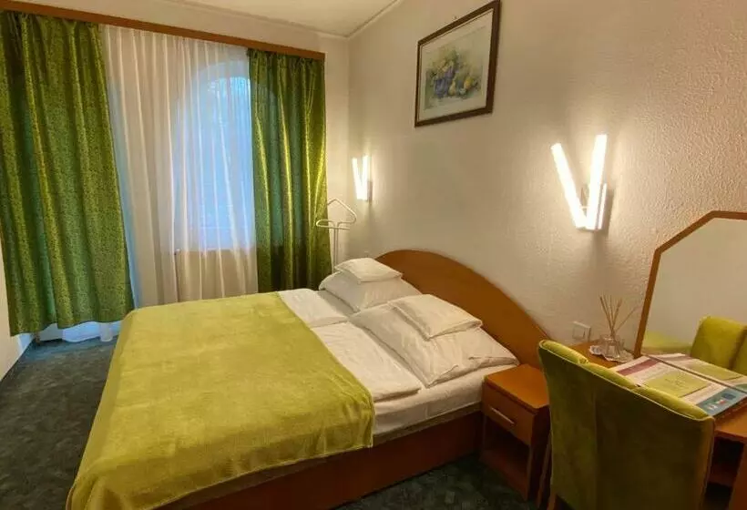 ホテル Villa Valeria Heviz