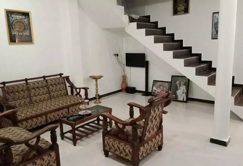 Indunil Villa