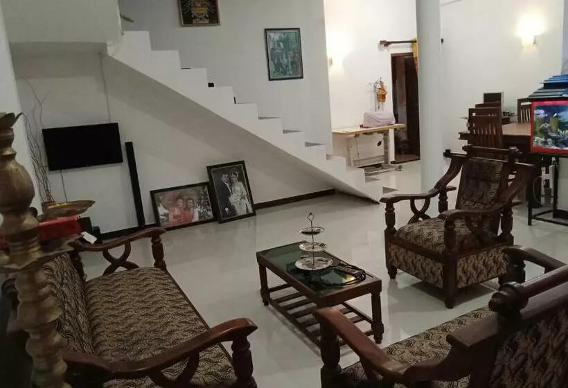 Indunil Villa
