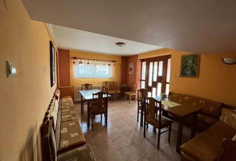 Majatalo Penzion Siesta Grand