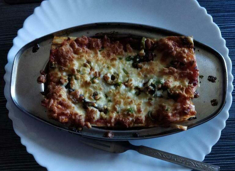 פנסיון Pine Woods Guest House & Cafe