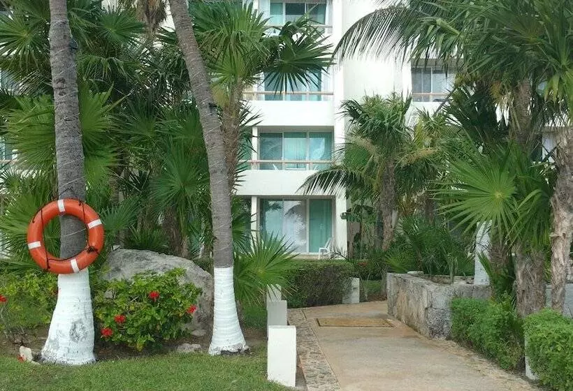 Cancun Beach Aparthotel By Solymar