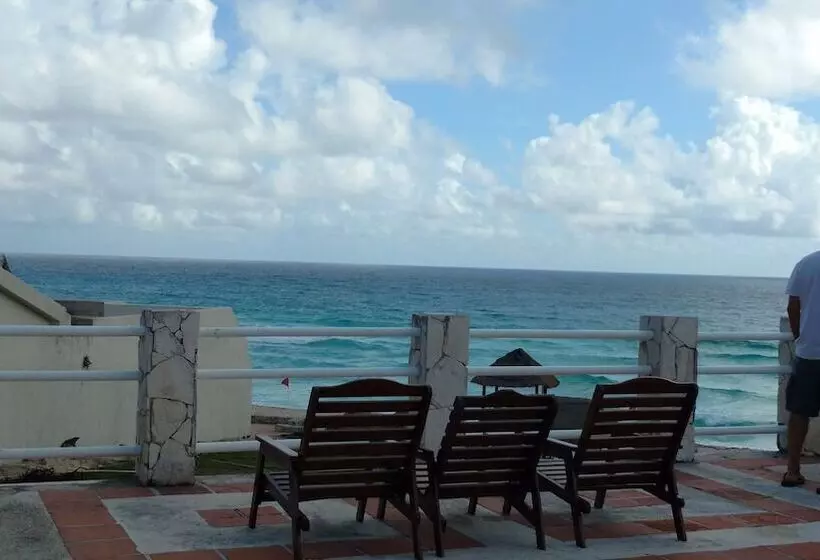 Cancun Beach Aparthotel By Solymar