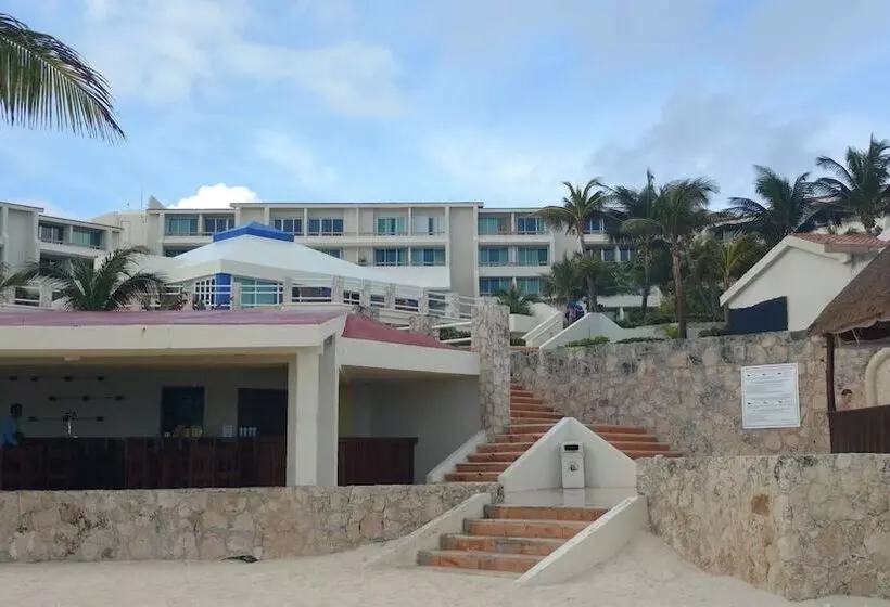 Cancun Beach Aparthotel By Solymar