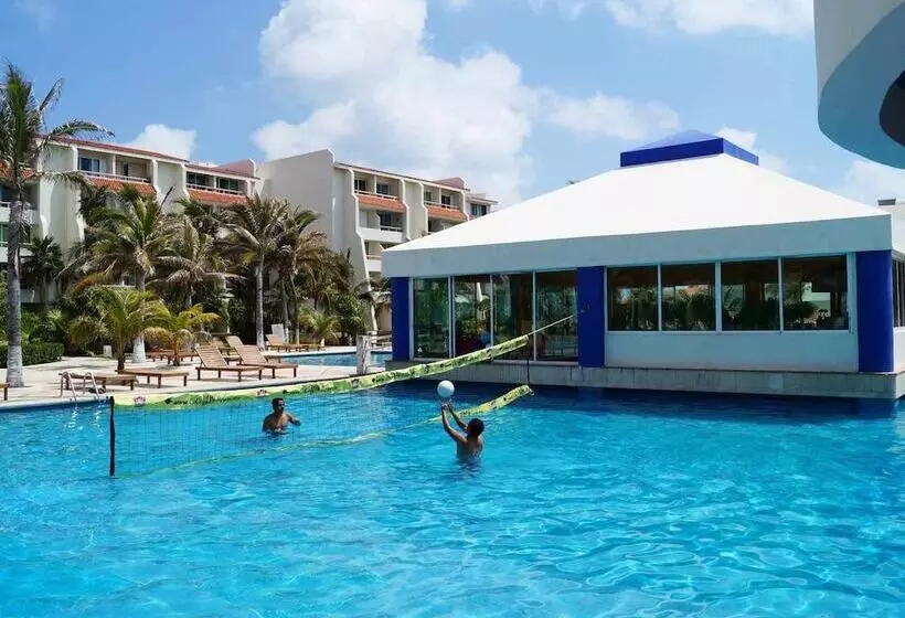 Cancun Beach Aparthotel By Solymar