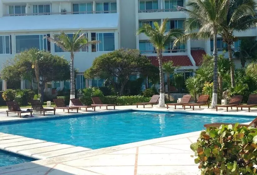 Cancun Beach Aparthotel By Solymar