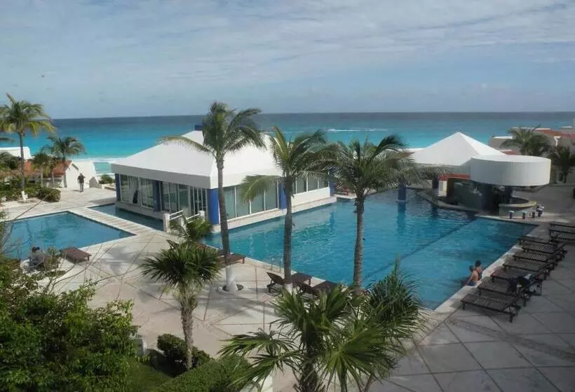 Cancun Beach Aparthotel By Solymar