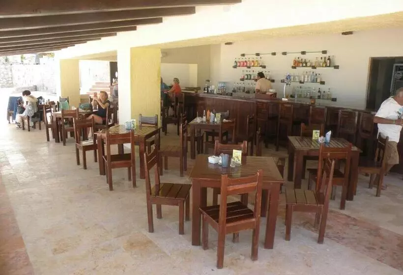 Cancun Beach Aparthotel By Solymar