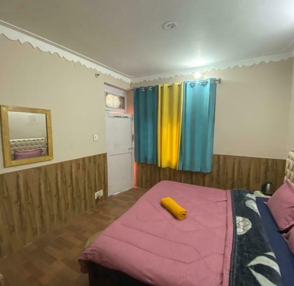 Albergue Rudrani Stays