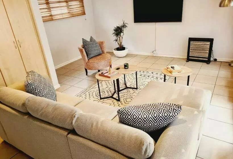 Finna S Lovely 1 Bedroom Open Plan Vacation Home