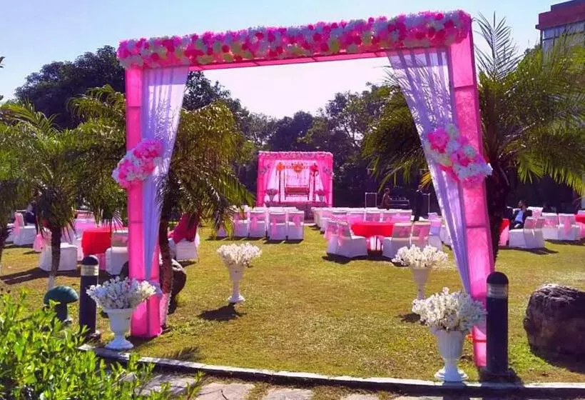 ホテル Shrigo Pyramid Home Divine   A Wellness Resort