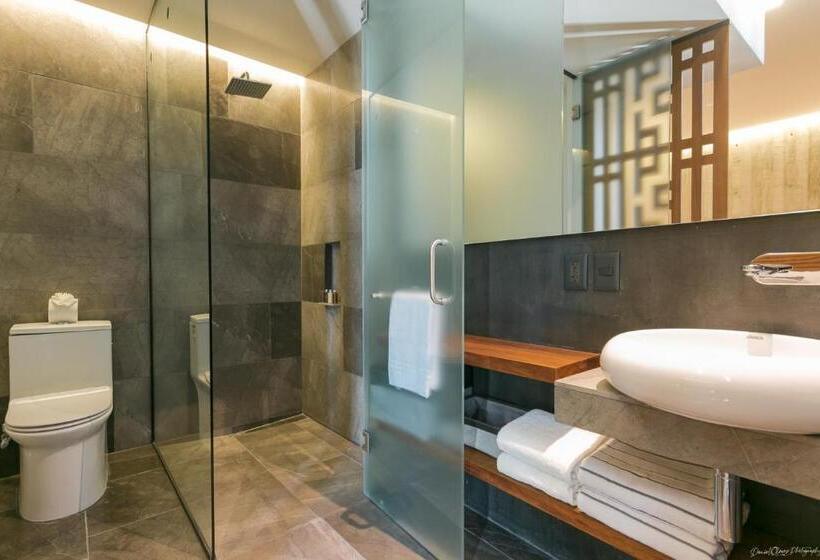 Iik Tulum By Groovy Stays A Hip Condo Hotel With Wifi, Rooftop, Pool, Sleeps 6