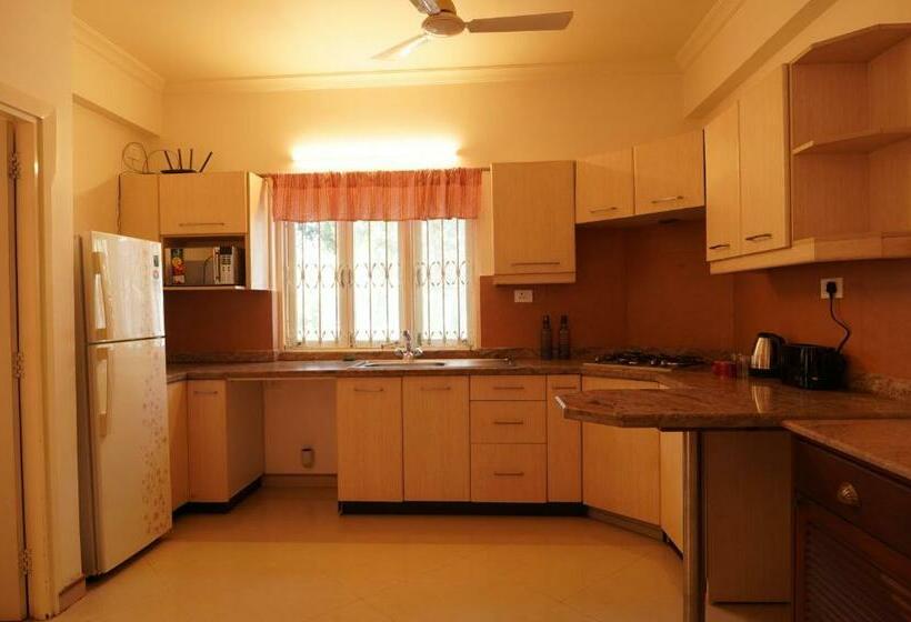 Montage By Le Pension Stays