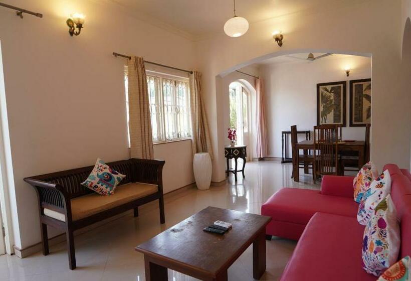 Montage By Le Pension Stays