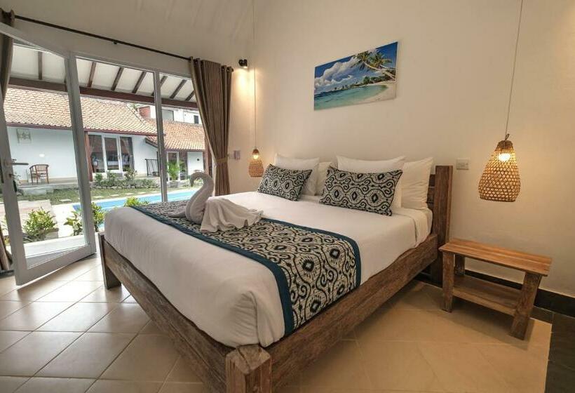 פנסיון Nami Surf Stay