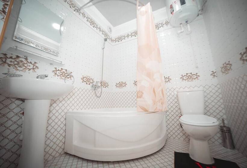 Пансион Oqilanur Guest House