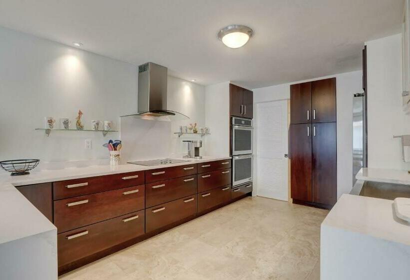 Pet Friendly Private Pool Home 1 4 Miles To The Gulf