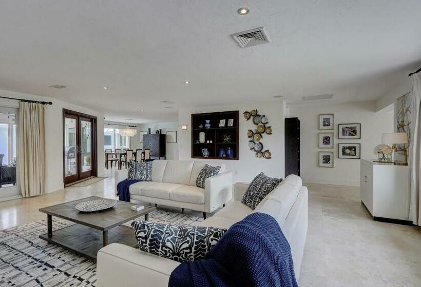 Pet Friendly Private Pool Home 1 4 Miles To The Gulf