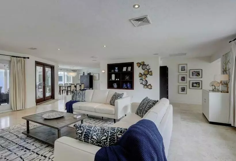 Pet Friendly Private Pool Home 1 4 Miles To The Gulf