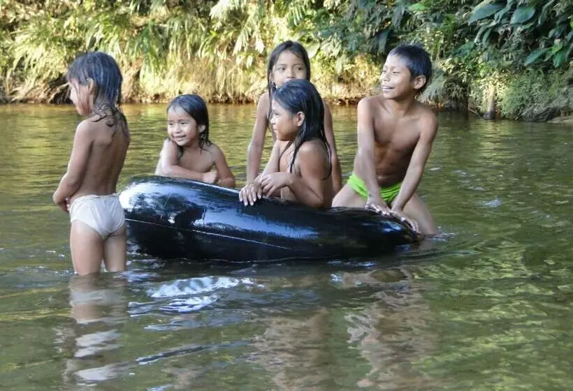 Retkeilymaja Grand Selva Lodge & Tours