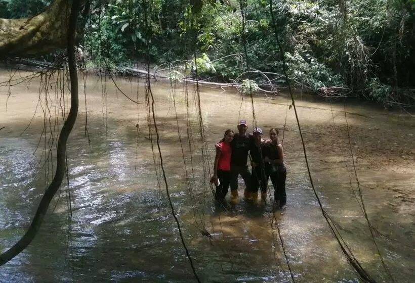 Retkeilymaja Grand Selva Lodge & Tours