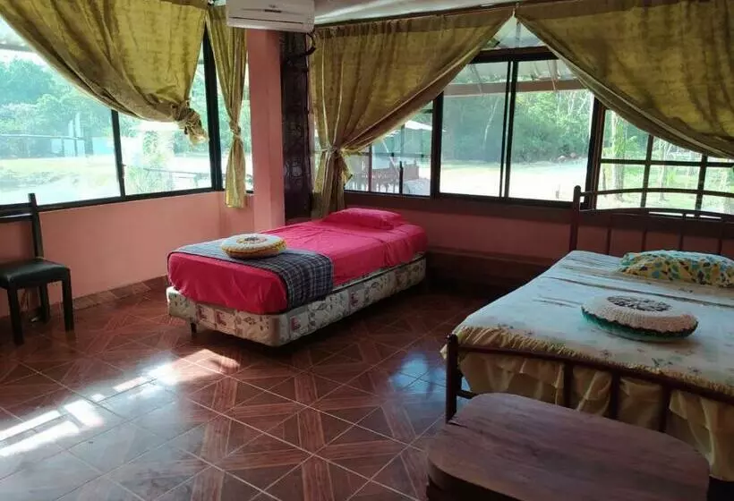 Retkeilymaja Grand Selva Lodge & Tours