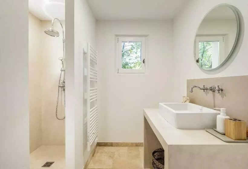 Aamiaismajoitus (B&B) Le Cabanon