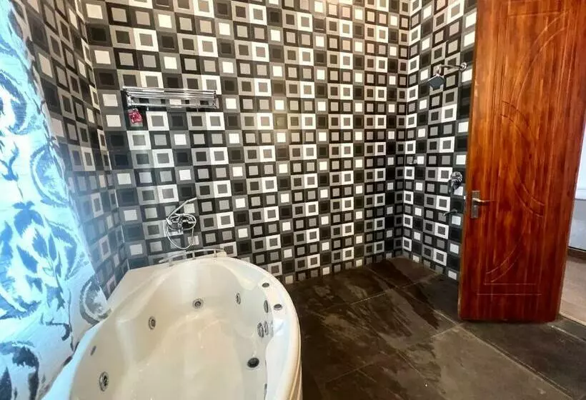 ホテル Farm & Pool Party 2 Acre For Parties With 2 Rooms & Bonfire