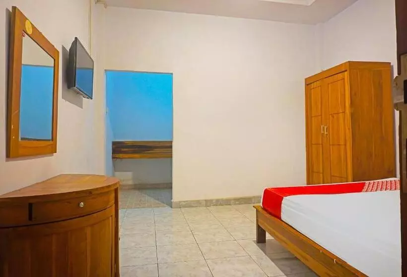 Hotelli Oyo 91456 Anggrek Homes Makassar