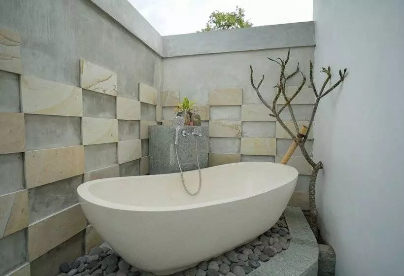 Innora Jungle Resort And Spa