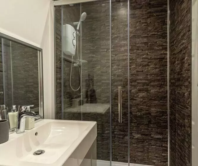 Remarkable 1 Bed Apartment In Lytham Saint Annes