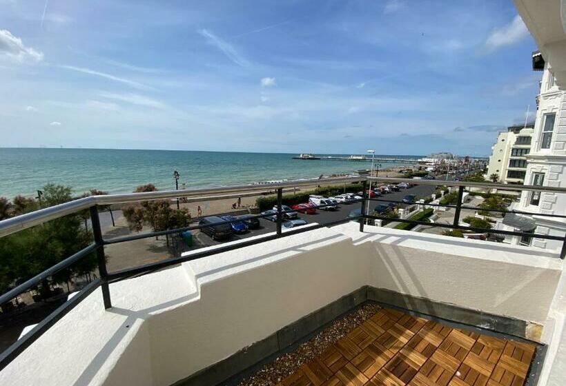 Splashpoint With Free Parking