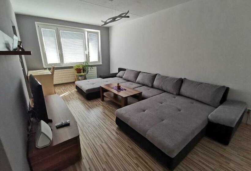 Zvolen Apartment /3 Izbový Byt