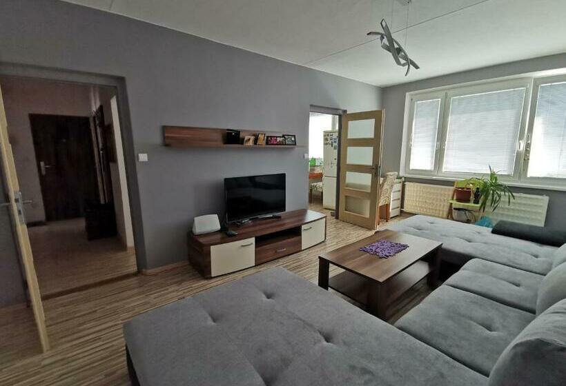 Zvolen Apartment /3 Izbový Byt