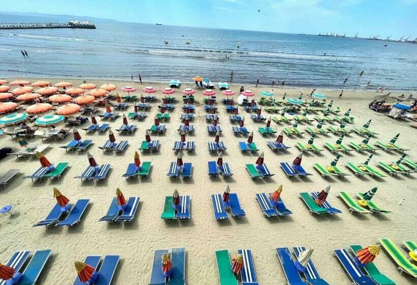 апартаменты у моря