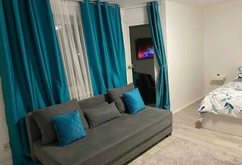 2 Zimmer Wohnung Im Herzen Von Braunschweig