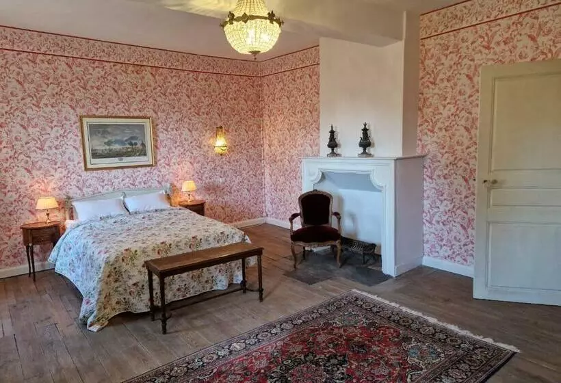 Aamiaismajoitus (B&B) Château St Justin