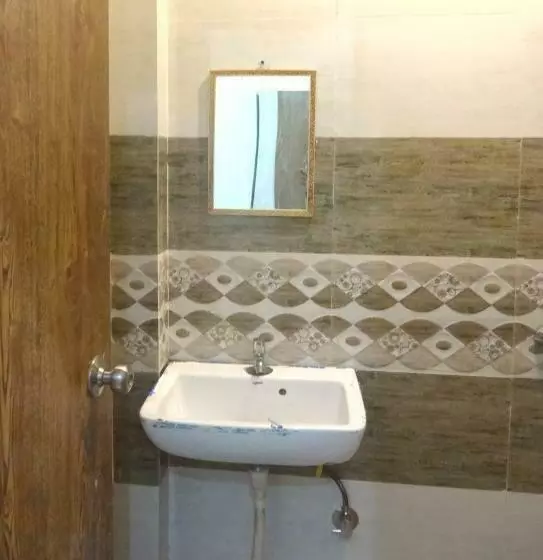 ベッドアンドブレックファースト Quick Rooms Faizabad Road