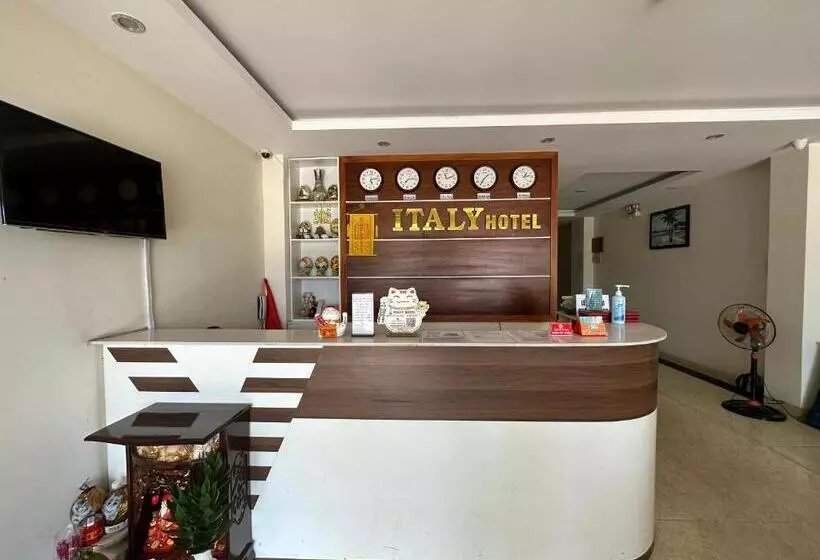 هتل Italy