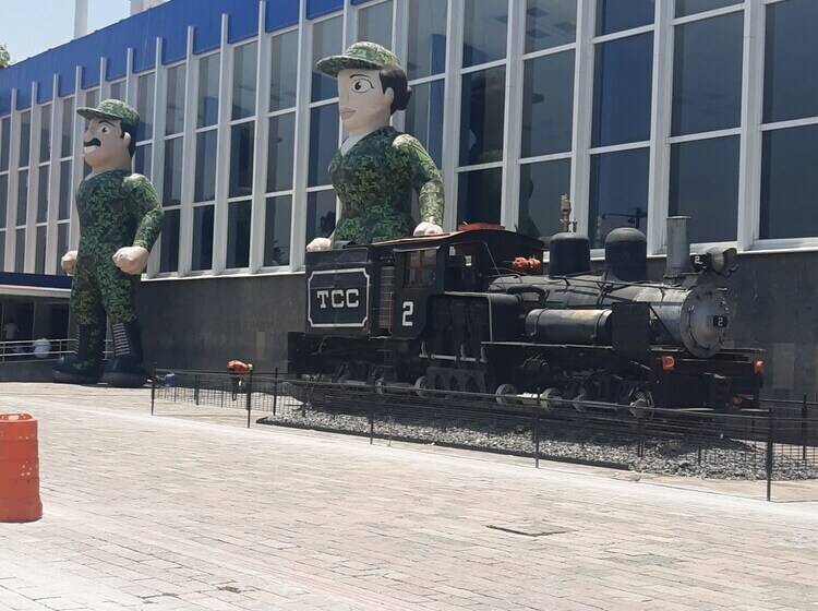 پانسیون Hostal Emperador