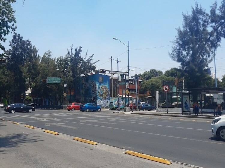 پانسیون Hostal Emperador