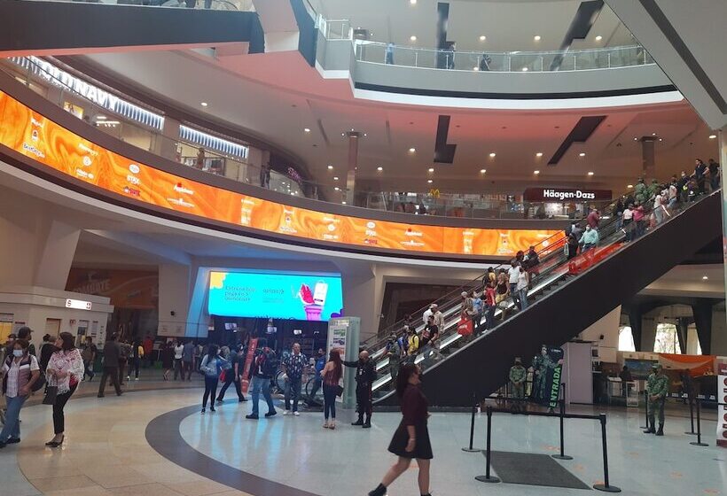 پانسیون Hostal Emperador