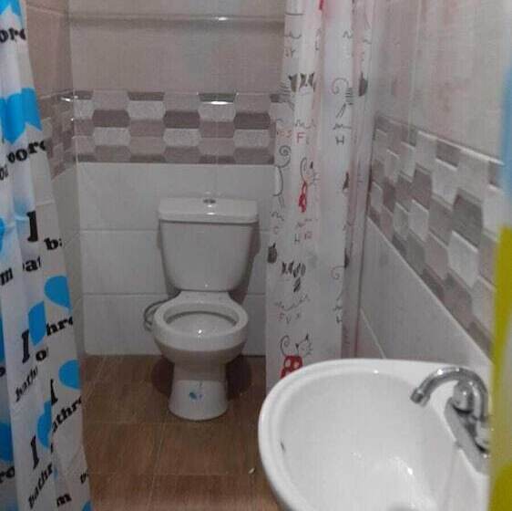 پانسیون Hostal Emperador