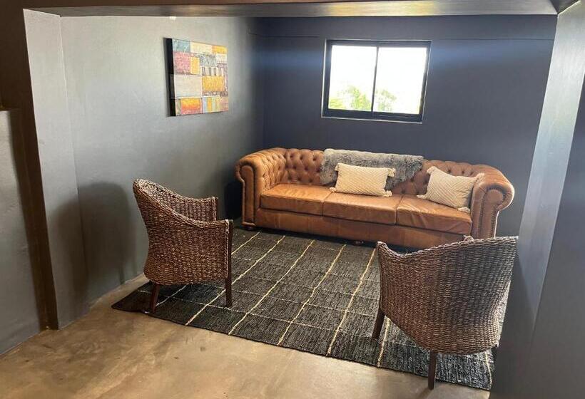 פנסיון The Capri Green