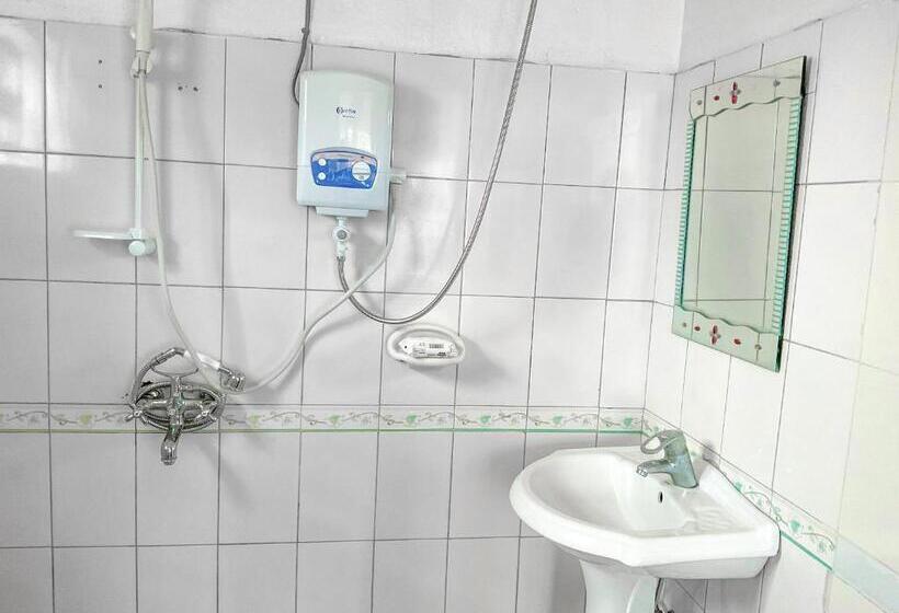 هاستل Agape House